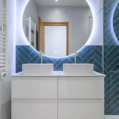 Appartement Le Walesa, Magnifique 3p, Spacieux Et Renove, Port De Nice