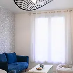 Le Walesa, Magnifique 3p, Spacieux Et Renove, Port De Apartman