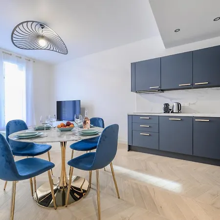 Le Walesa, Magnifique 3p, Spacieux Et Renove, Port De Apartment Nice