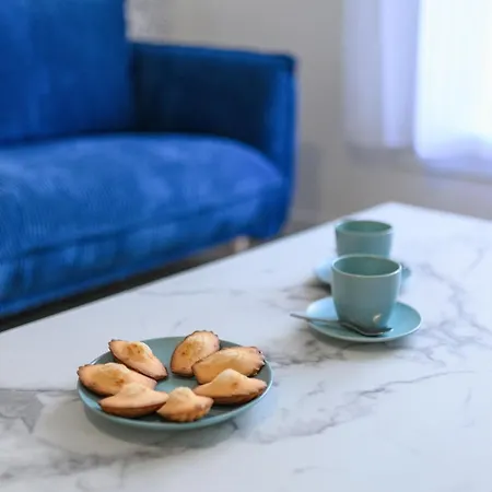 Le Walesa, Magnifique 3p, Spacieux Et Renove, Port De Apartment *